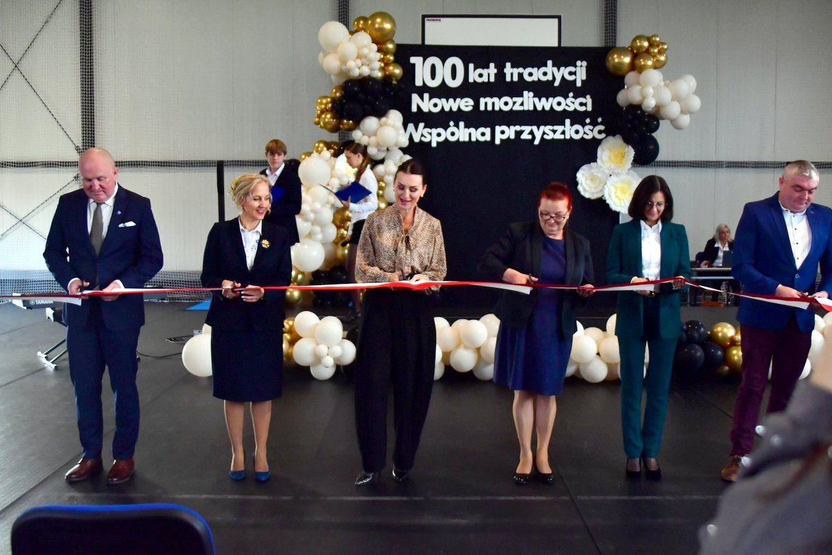 Szkoła w Łapalicach świętowała 100-lecie i otworzyła nową halę